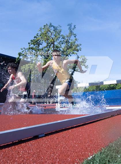 Thumbnail 2 in Twilight Invitational 2000m Steeplechase (SRJC) photogallery.