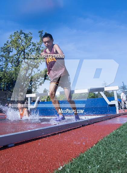 Thumbnail 3 in Twilight Invitational 2000m Steeplechase (SRJC) photogallery.