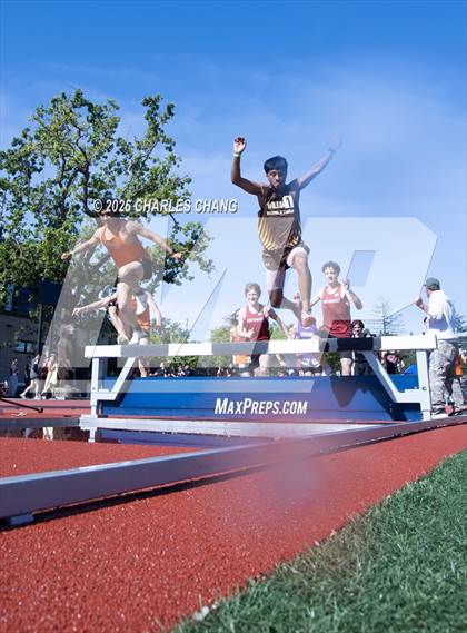 Thumbnail 3 in Twilight Invitational 2000m Steeplechase (SRJC) photogallery.