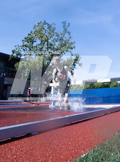 Thumbnail 3 in Twilight Invitational 2000m Steeplechase (SRJC) photogallery.