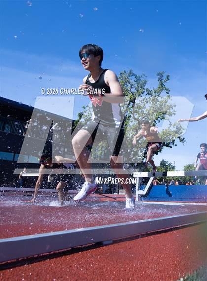 Thumbnail 3 in Twilight Invitational 2000m Steeplechase (SRJC) photogallery.