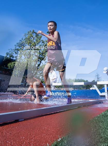 Thumbnail 2 in Twilight Invitational 2000m Steeplechase (SRJC) photogallery.