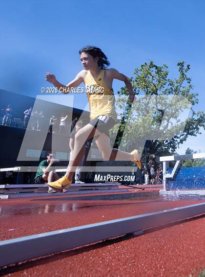 Thumbnail 1 in Twilight Invitational 2000m Steeplechase (SRJC) photogallery.