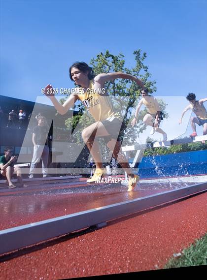 Thumbnail 3 in Twilight Invitational 2000m Steeplechase (SRJC) photogallery.