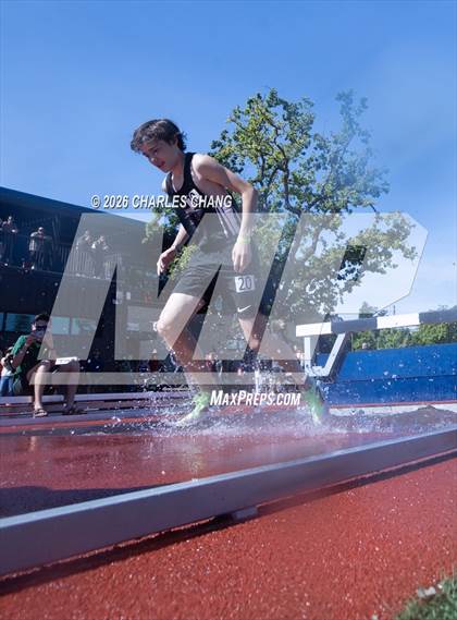 Thumbnail 3 in Twilight Invitational 2000m Steeplechase (SRJC) photogallery.