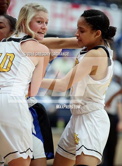Thumbnail 3 in Amarillo vs. Mansfield Summit photogallery.