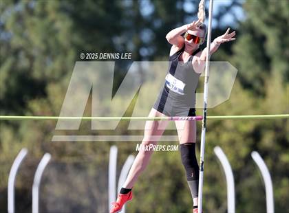Thumbnail 2 in Halden Invitational (Pole Vault) photogallery.