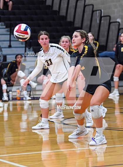 Thumbnail 2 in College Station vs St. Agnes Academy photogallery.