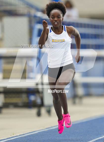 Thumbnail 3 in Anuenue Qualifying Meet photogallery.