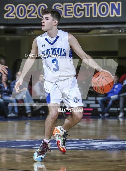 Thumbnail 1 in Haldane vs. Tuckahoe (Section 1 Class C Semifinal) photogallery.