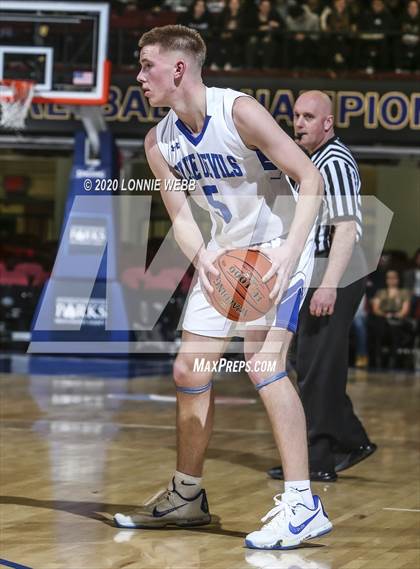 Thumbnail 2 in Haldane vs. Tuckahoe (Section 1 Class C Semifinal) photogallery.