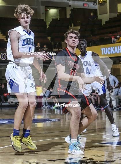 Thumbnail 1 in Haldane vs. Tuckahoe (Section 1 Class C Semifinal) photogallery.