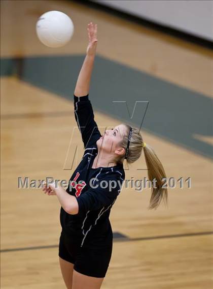 Thumbnail 3 in Heritage @ Loudoun Valley photogallery.