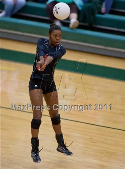 Thumbnail 2 in Heritage @ Loudoun Valley photogallery.