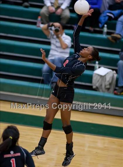 Thumbnail 3 in Heritage @ Loudoun Valley photogallery.