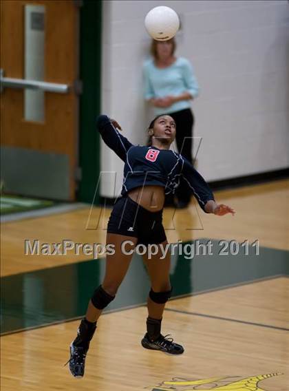 Thumbnail 3 in Heritage @ Loudoun Valley photogallery.