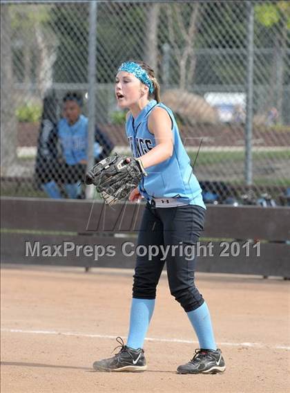 Thumbnail 1 in Pleasant Valley vs. Roseville (Stephanie LeDoux Tournament) photogallery.