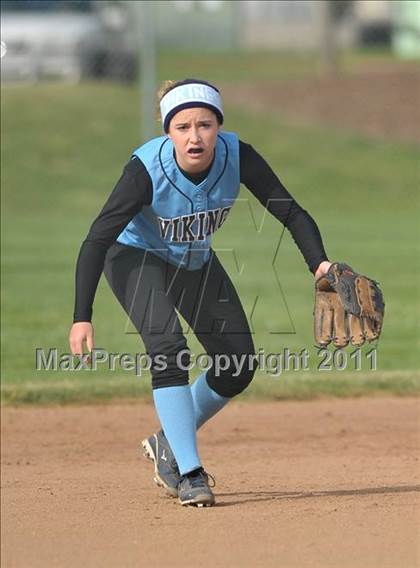 Thumbnail 1 in Pleasant Valley vs. Roseville (Stephanie LeDoux Tournament) photogallery.