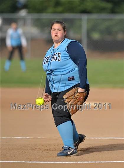 Thumbnail 3 in Pleasant Valley vs. Roseville (Stephanie LeDoux Tournament) photogallery.