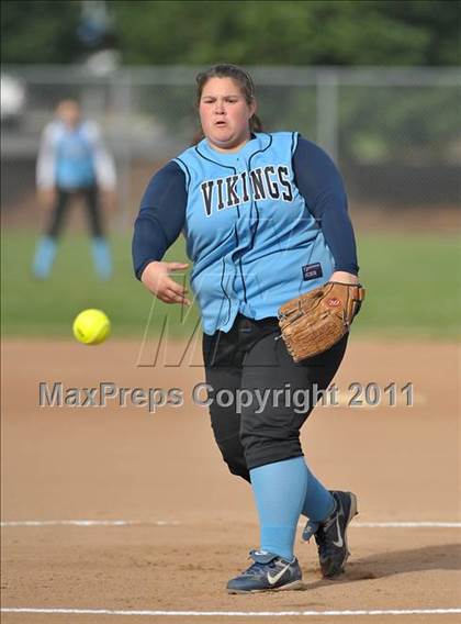 Thumbnail 1 in Pleasant Valley vs. Roseville (Stephanie LeDoux Tournament) photogallery.