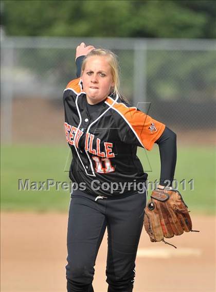 Thumbnail 3 in Pleasant Valley vs. Roseville (Stephanie LeDoux Tournament) photogallery.