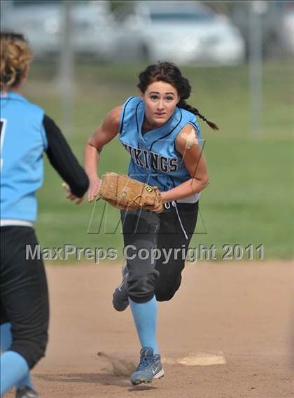 Thumbnail 2 in Pleasant Valley vs. Roseville (Stephanie LeDoux Tournament) photogallery.