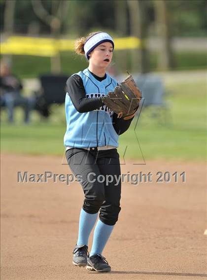 Thumbnail 3 in Pleasant Valley vs. Roseville (Stephanie LeDoux Tournament) photogallery.