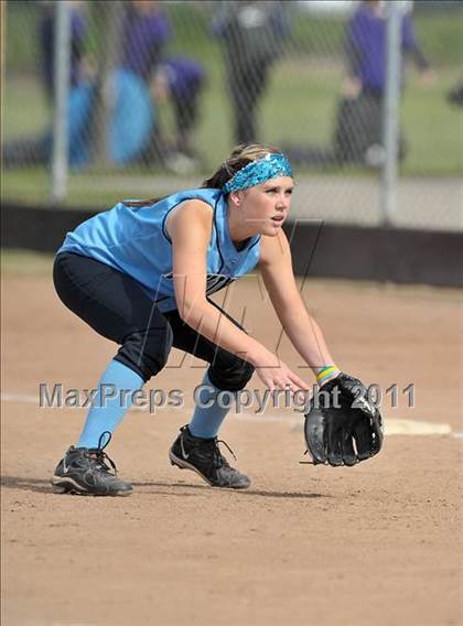 Thumbnail 2 in Pleasant Valley vs. Roseville (Stephanie LeDoux Tournament) photogallery.