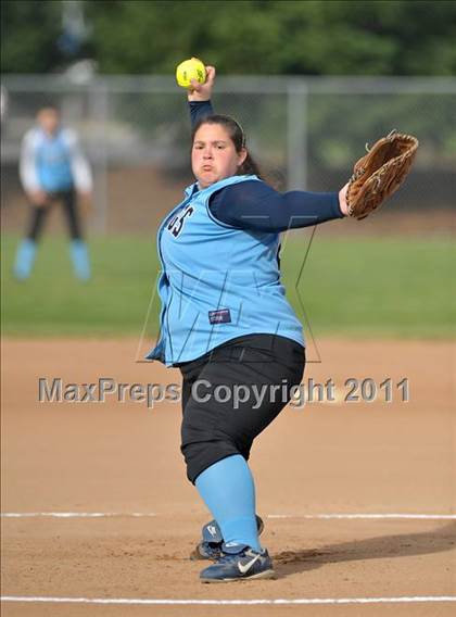 Thumbnail 2 in Pleasant Valley vs. Roseville (Stephanie LeDoux Tournament) photogallery.