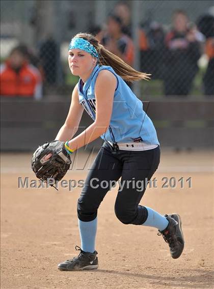 Thumbnail 3 in Pleasant Valley vs. Roseville (Stephanie LeDoux Tournament) photogallery.