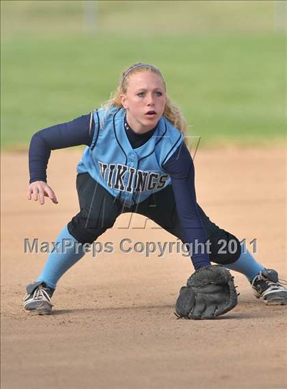 Thumbnail 2 in Pleasant Valley vs. Roseville (Stephanie LeDoux Tournament) photogallery.