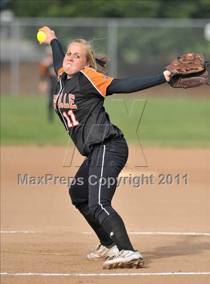 Thumbnail 1 in Pleasant Valley vs. Roseville (Stephanie LeDoux Tournament) photogallery.
