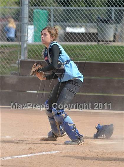 Thumbnail 3 in Pleasant Valley vs. Roseville (Stephanie LeDoux Tournament) photogallery.