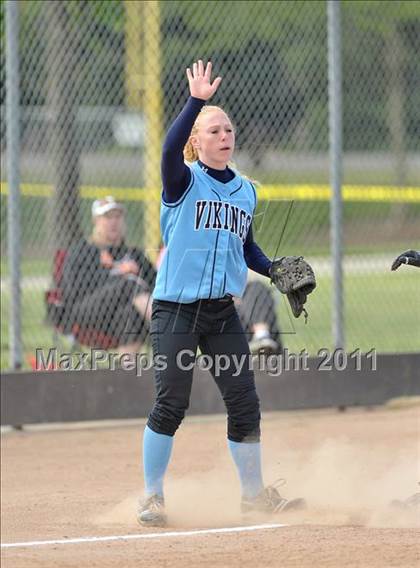 Thumbnail 2 in Pleasant Valley vs. Roseville (Stephanie LeDoux Tournament) photogallery.