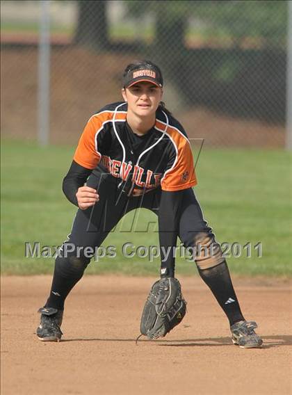 Thumbnail 2 in Pleasant Valley vs. Roseville (Stephanie LeDoux Tournament) photogallery.