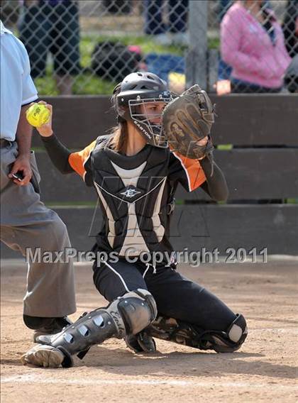 Thumbnail 2 in Pleasant Valley vs. Roseville (Stephanie LeDoux Tournament) photogallery.