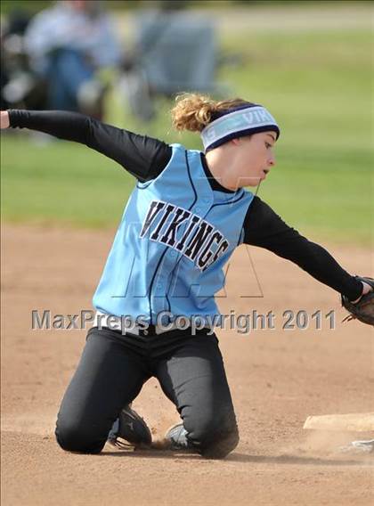 Thumbnail 2 in Pleasant Valley vs. Roseville (Stephanie LeDoux Tournament) photogallery.