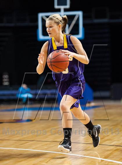 Thumbnail 2 in Kim vs. Eads (CHSAA 1A Final Four) photogallery.