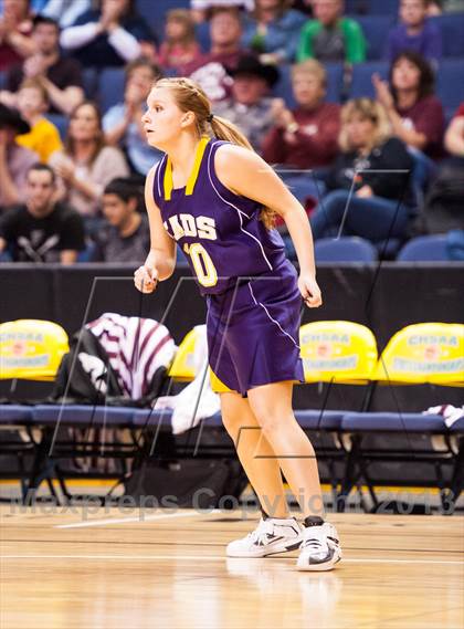 Thumbnail 1 in Kim vs. Eads (CHSAA 1A Final Four) photogallery.