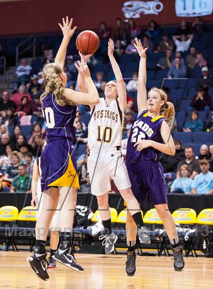 Thumbnail 3 in Kim vs. Eads (CHSAA 1A Final Four) photogallery.