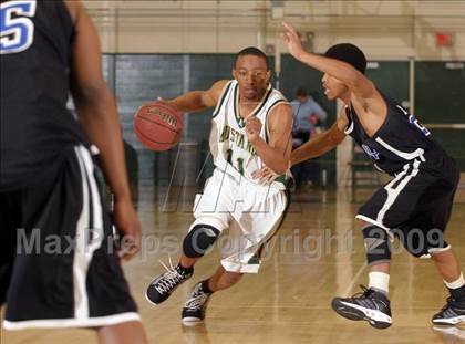 Thumbnail 1 in Monterey Trail vs. Valley (Hoops Classic 2009) photogallery.