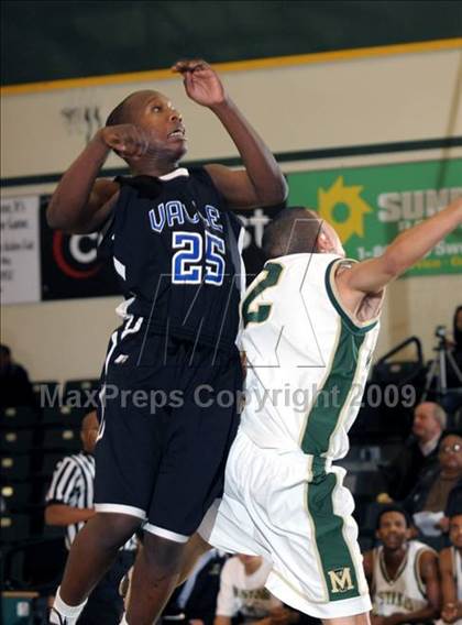Thumbnail 2 in Monterey Trail vs. Valley (Hoops Classic 2009) photogallery.