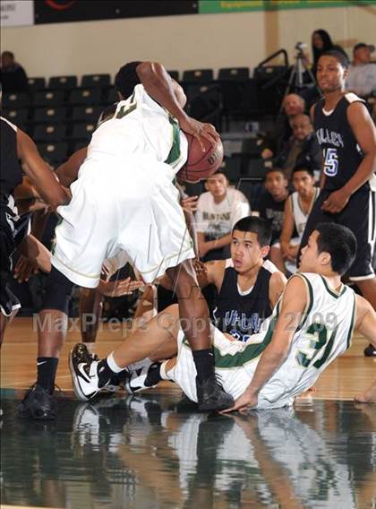 Thumbnail 1 in Monterey Trail vs. Valley (Hoops Classic 2009) photogallery.