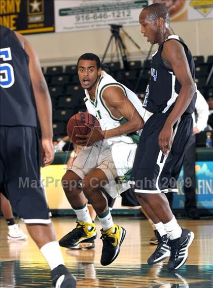Thumbnail 2 in Monterey Trail vs. Valley (Hoops Classic 2009) photogallery.