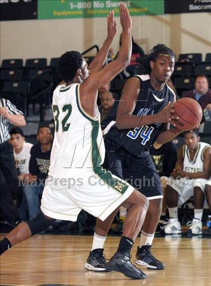 Thumbnail 1 in Monterey Trail vs. Valley (Hoops Classic 2009) photogallery.
