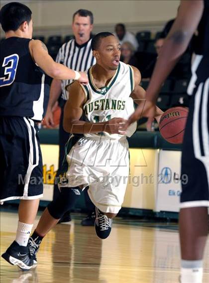 Thumbnail 3 in Monterey Trail vs. Valley (Hoops Classic 2009) photogallery.