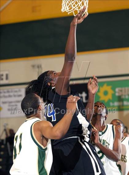 Thumbnail 3 in Monterey Trail vs. Valley (Hoops Classic 2009) photogallery.