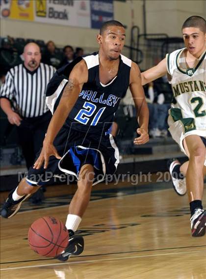 Thumbnail 2 in Monterey Trail vs. Valley (Hoops Classic 2009) photogallery.