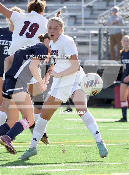 Thumbnail 3 in Exeter vs. Timberlane (NHIAA Division I Quarter-Final Round) photogallery.
