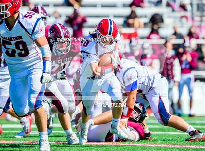 Thumbnail 2 in MacArthur vs. Garden City (Sec VIII Conf II Final) photogallery.
